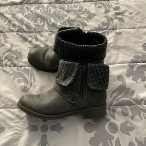 Women’s Rocketdog boots size 10